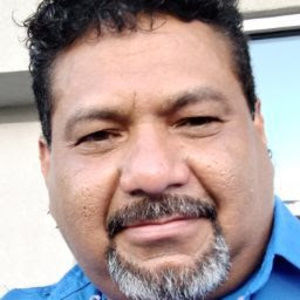 Meet your Posher, Santos